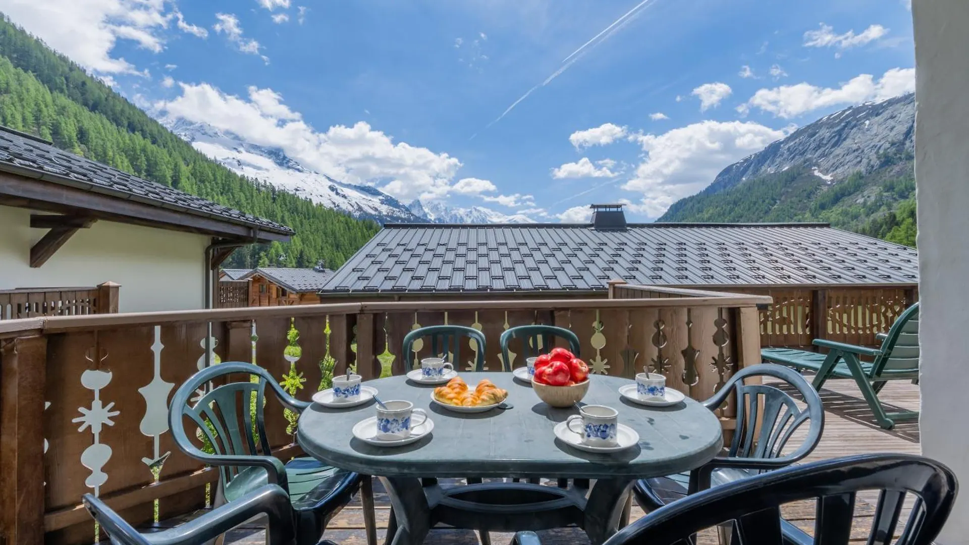 Terrasse Bec Rouge Montroc - Happy Rentals Chamonix